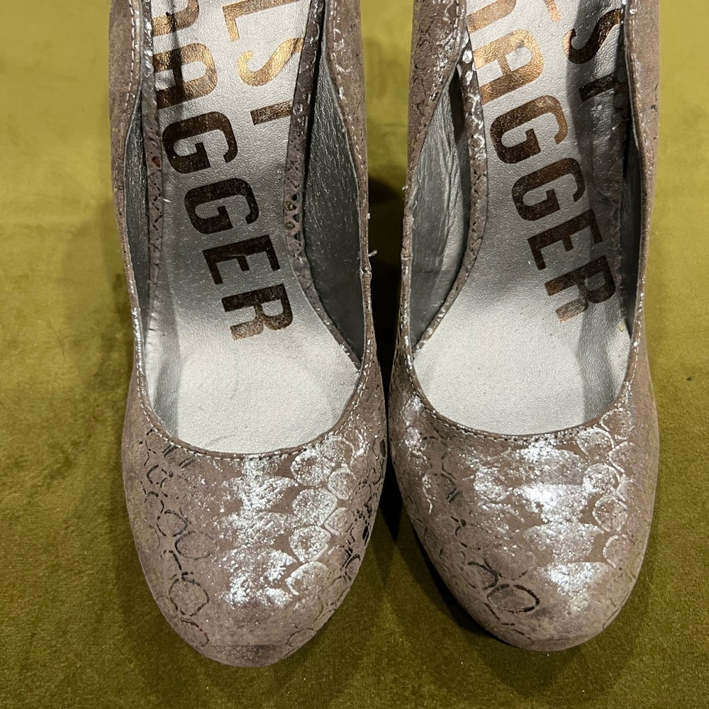 KELSI DAGGER python print heels - Picture 7 of 9